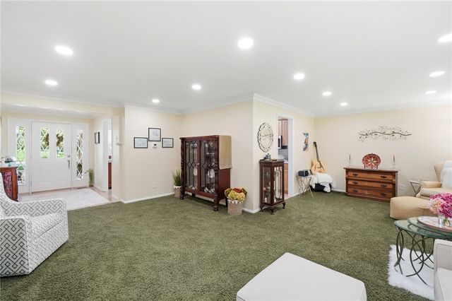 271 Edgebrook Drive, Centerville, OH 45459