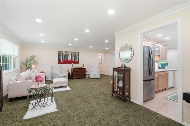 271 Edgebrook Drive, Centerville, OH 45459