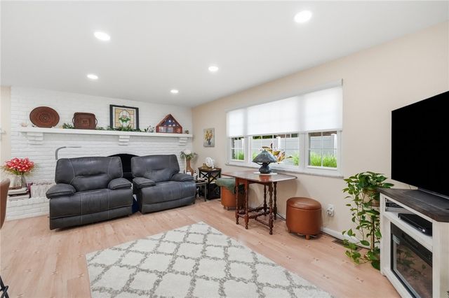 271 Edgebrook Drive, Centerville, OH 45459