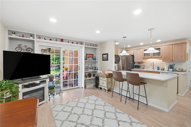 271 Edgebrook Drive, Centerville, OH 45459
