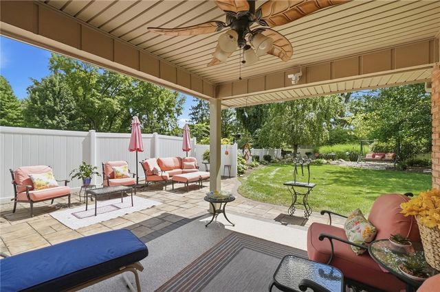 271 Edgebrook Drive, Centerville, OH 45459