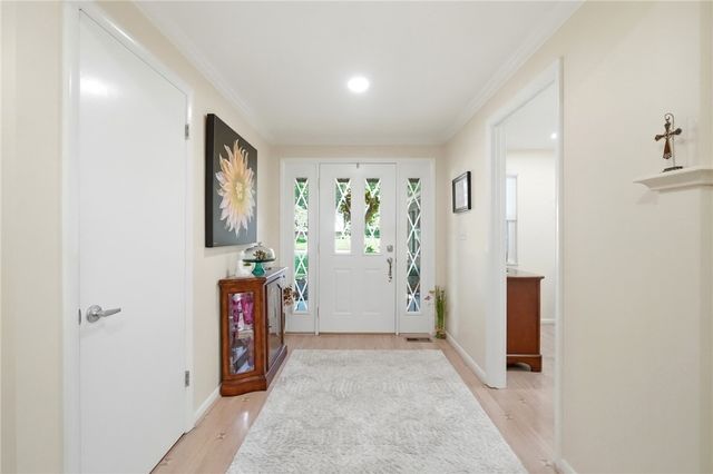 271 Edgebrook Drive, Centerville, OH 45459