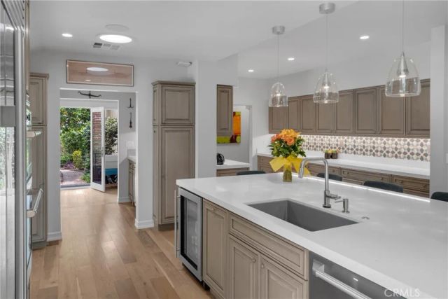 4275 Country Club Drive, Long Beach, CA 90807