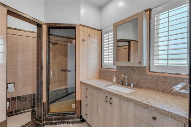 4275 Country Club Drive, Long Beach, CA 90807