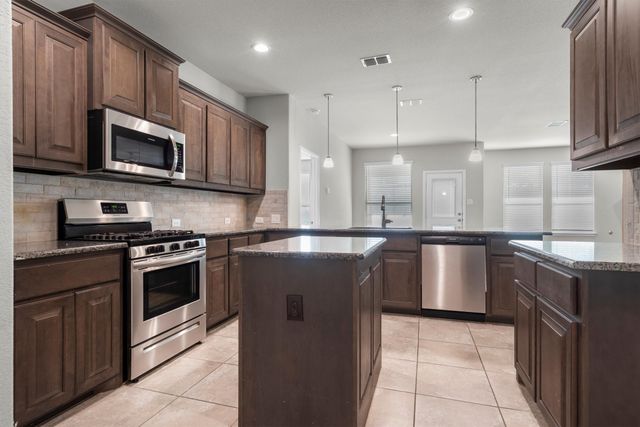 1613 Canary Lane, Argyle, TX 76226