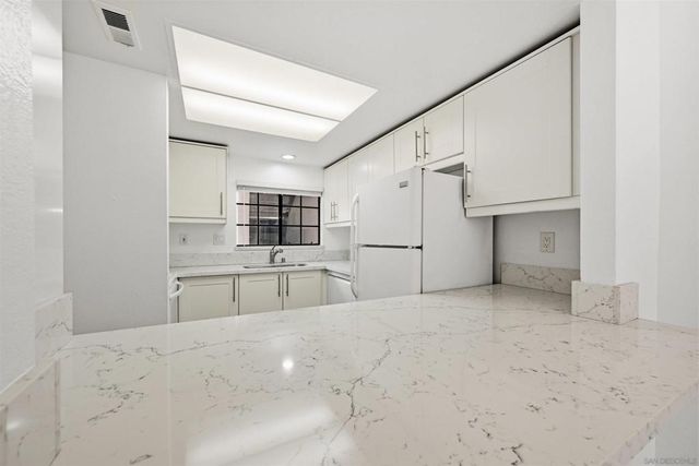 2823 Andover Ave, Carlsbad, CA 92010