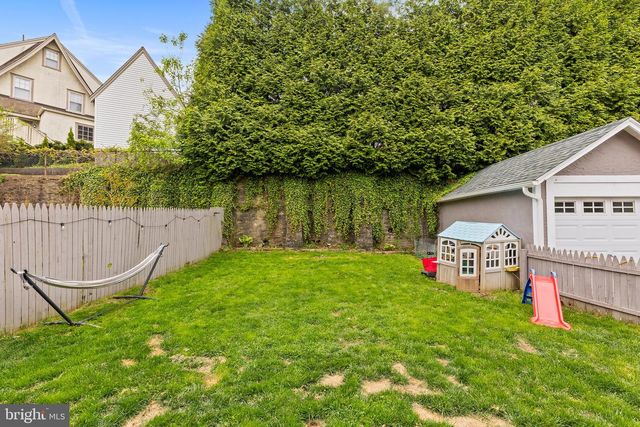 2420 WYNNEFIELD DR, Havertown, PA 19083