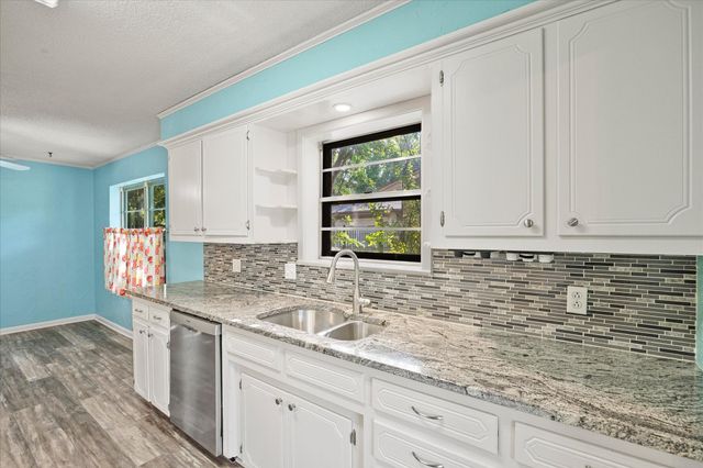 2308 Royal Lane, Greenville, TX 75402