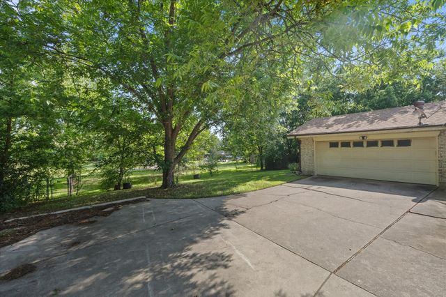 2308 Royal Lane, Greenville, TX 75402