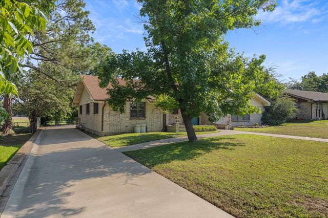 2308 Royal Lane, Greenville, TX 75402