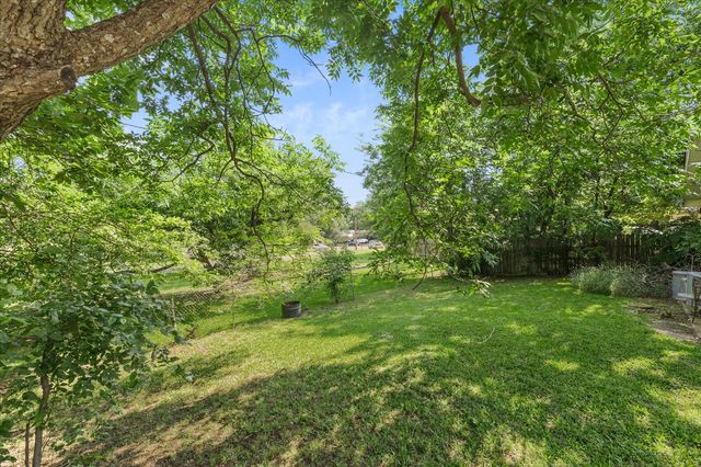 2308 Royal Lane, Greenville, TX 75402