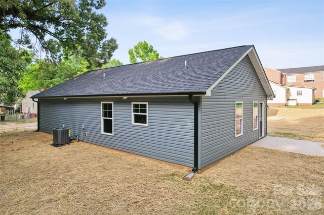 209 W 17th Street, Kannapolis, NC 28081