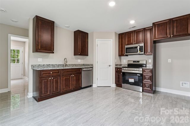 209 W 17th Street, Kannapolis, NC 28081