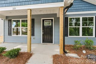 209 W 17th Street, Kannapolis, NC 28081