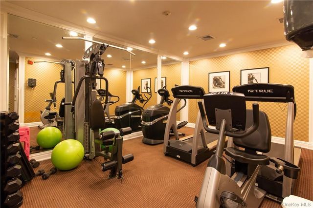 55 1ST Street 110, Pelham, NY 10803