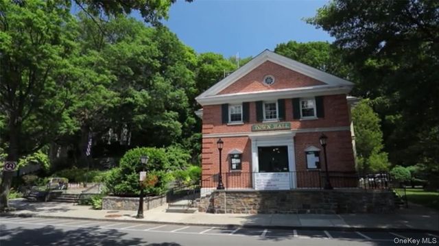 55 1ST Street 110, Pelham, NY 10803