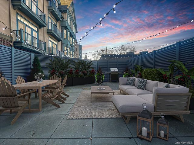 55 1ST Street 110, Pelham, NY 10803