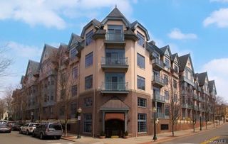 55 1ST Street 110, Pelham, NY 10803