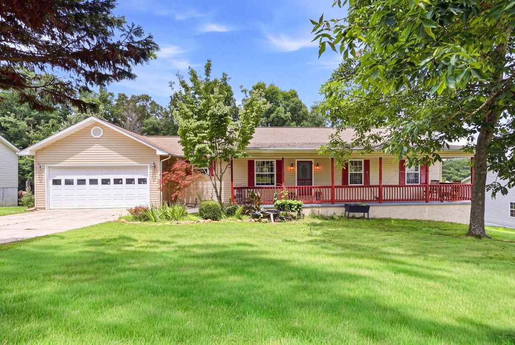 160 Pine Ridge Drive, Dayton, TN 37321