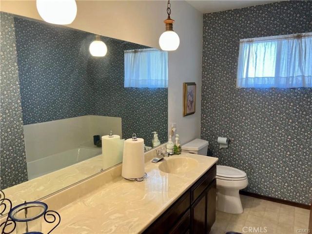 8978 7th, Hesperia, CA 92345