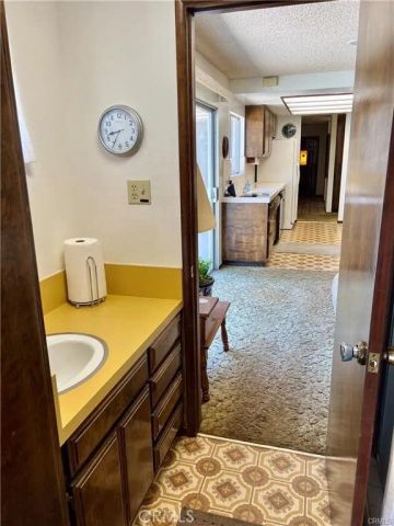 8978 7th, Hesperia, CA 92345