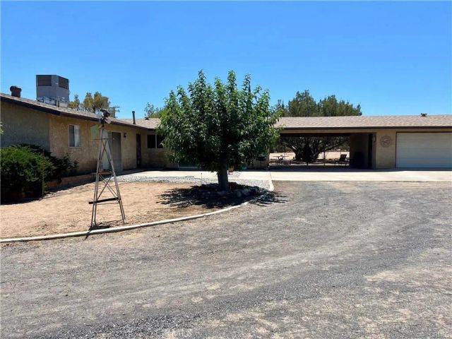 8978 7th, Hesperia, CA 92345