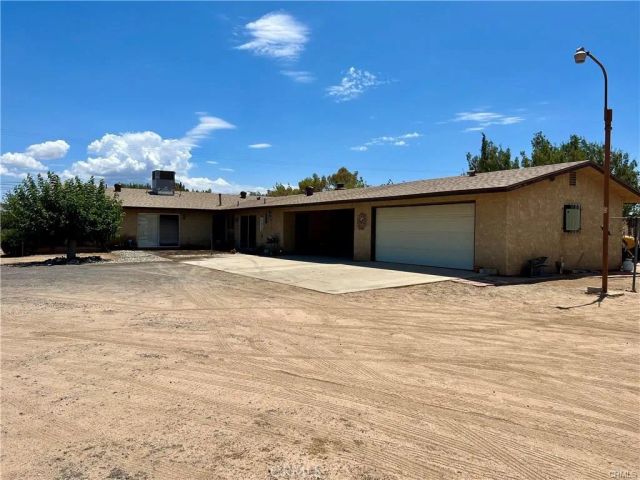 8978 7th, Hesperia, CA 92345
