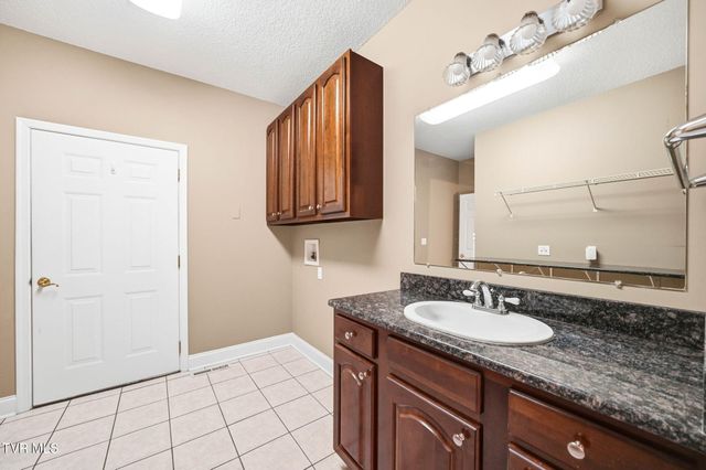 2070 King College Road, Bristol, TN 37620