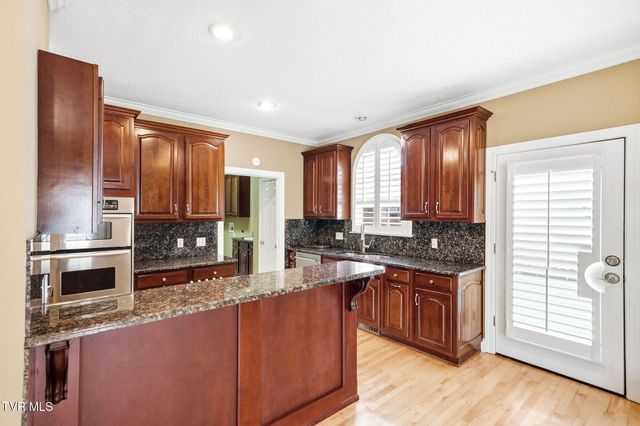 2070 King College Road, Bristol, TN 37620