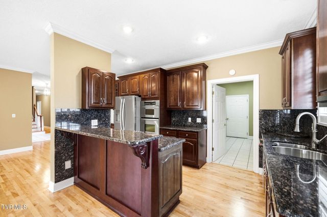 2070 King College Road, Bristol, TN 37620