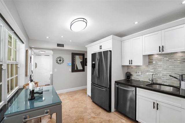 933 Cypress Grove Dr 102, Pompano Beach, FL 33069