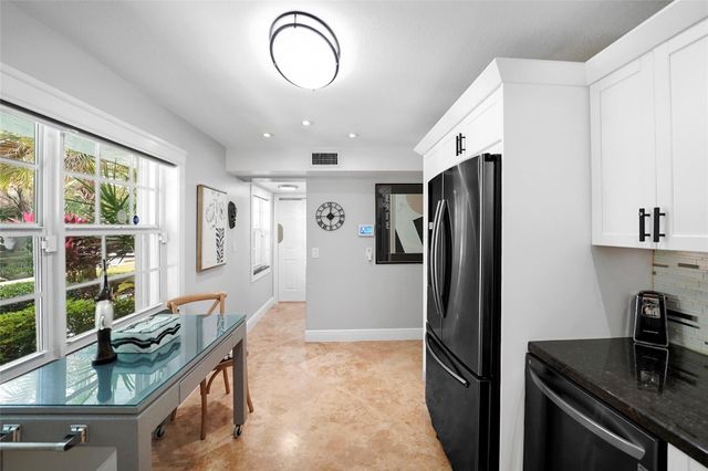 933 Cypress Grove Dr 102, Pompano Beach, FL 33069