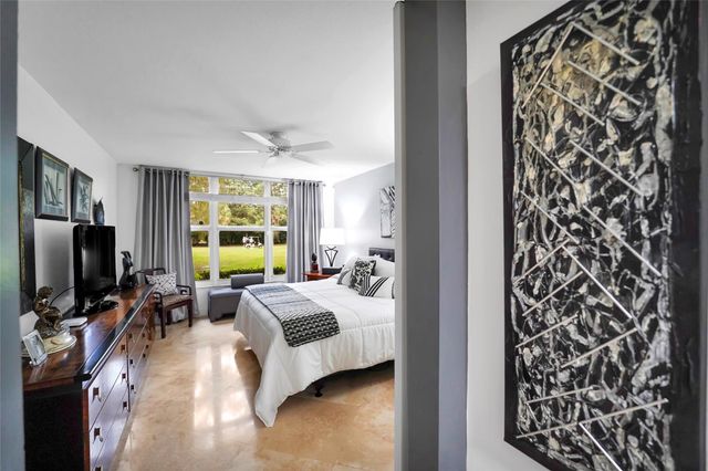 933 Cypress Grove Dr 102, Pompano Beach, FL 33069