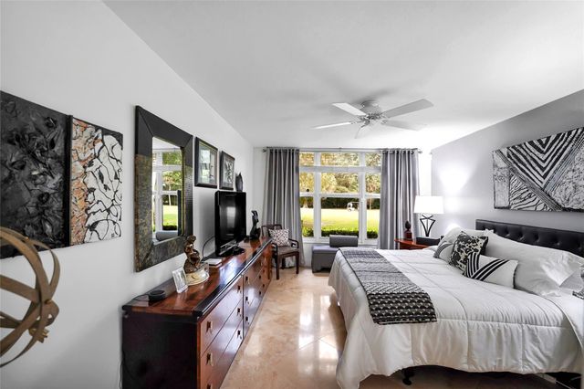 933 Cypress Grove Dr 102, Pompano Beach, FL 33069