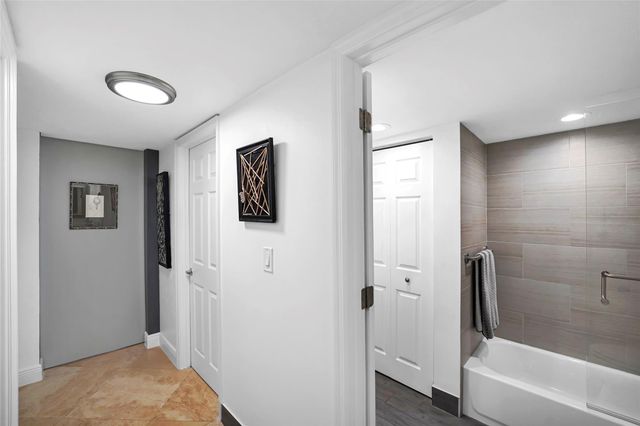 933 Cypress Grove Dr 102, Pompano Beach, FL 33069