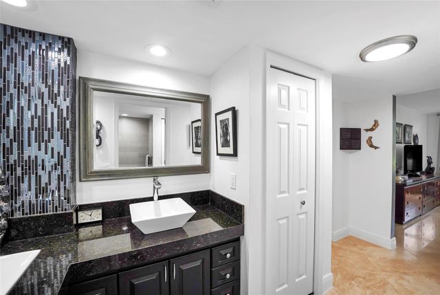 933 Cypress Grove Dr 102, Pompano Beach, FL 33069