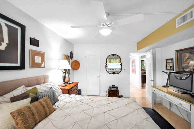 933 Cypress Grove Dr 102, Pompano Beach, FL 33069