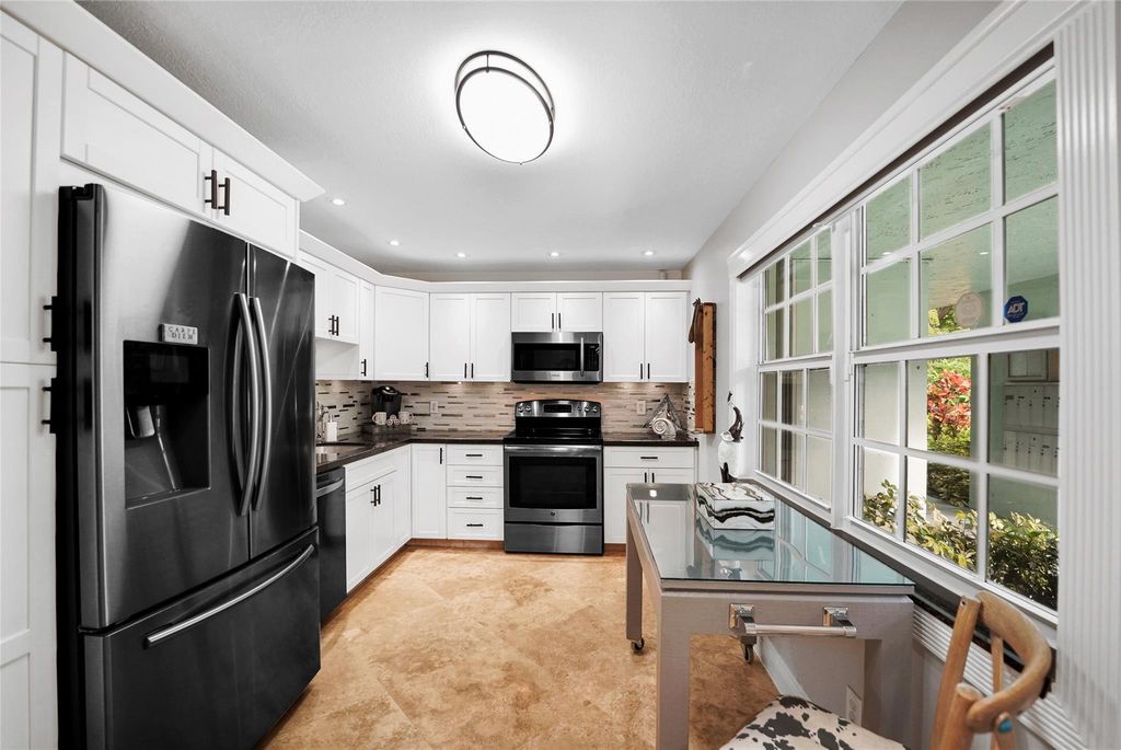 933 Cypress Grove Dr 102, Pompano Beach, FL 33069