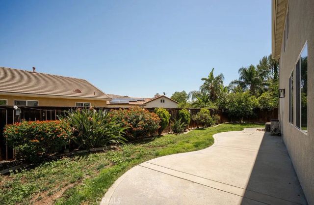 25574 Hyacinth Street, Corona, CA 92883