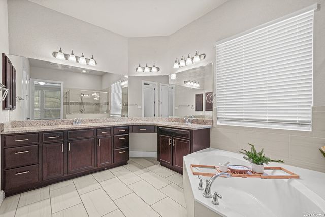 12006 TOWER CRK, San Antonio, TX 78253