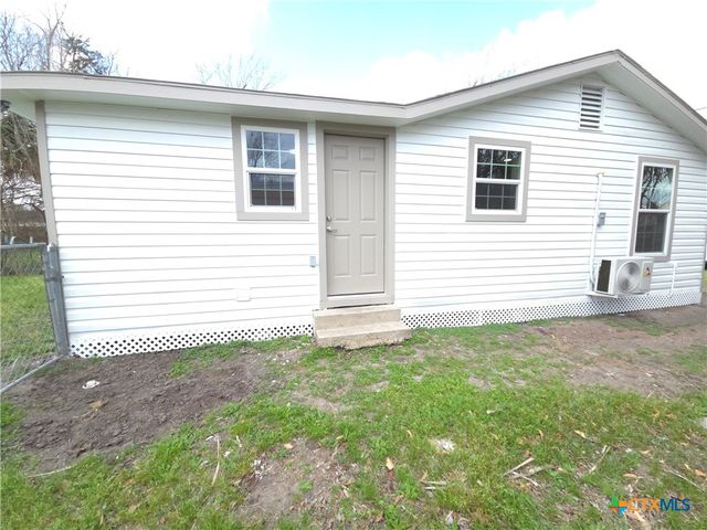 2605 Plainview Street, Victoria, TX 77901