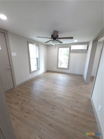 2605 Plainview Street, Victoria, TX 77901