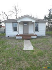 2605 Plainview Street, Victoria, TX 77901