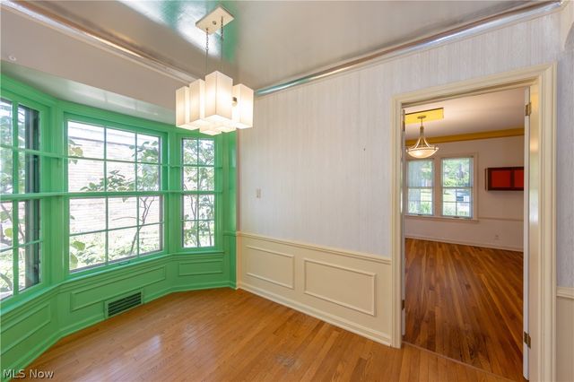 2614 Charney Road, University Heights, OH 44118