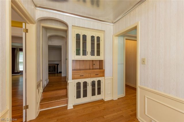 2614 Charney Road, University Heights, OH 44118