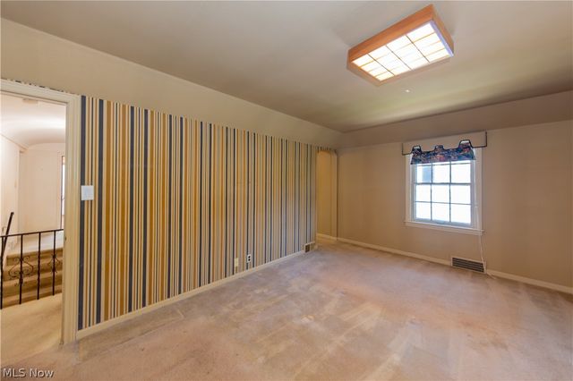 2614 Charney Road, University Heights, OH 44118