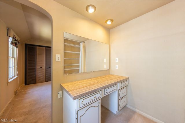 2614 Charney Road, University Heights, OH 44118