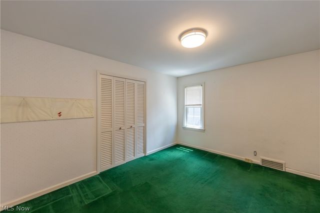 2614 Charney Road, University Heights, OH 44118