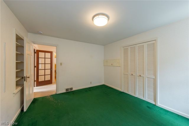 2614 Charney Road, University Heights, OH 44118