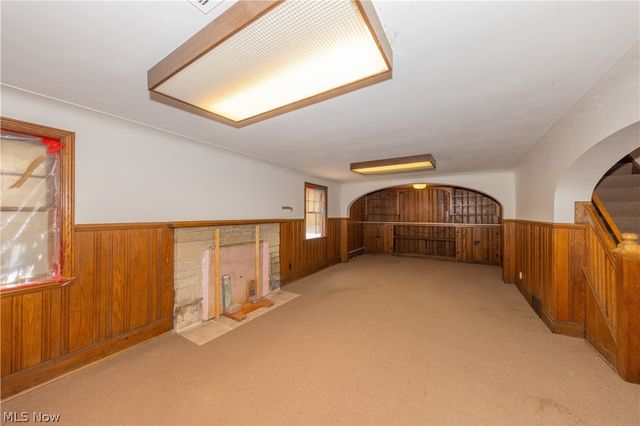 2614 Charney Road, University Heights, OH 44118